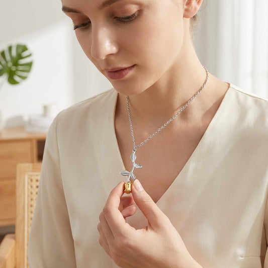 Bicolor RVS Ashanger Roos 45x23mm - Aramat Jewels - Gedenkhangers - cadeautip