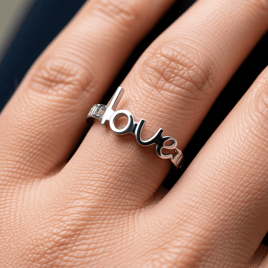 Open Ring Schakel Motief met 'Love' Letters (8 mm Verstelbaar) - Aramat Jewels - Ringen - cadeautip