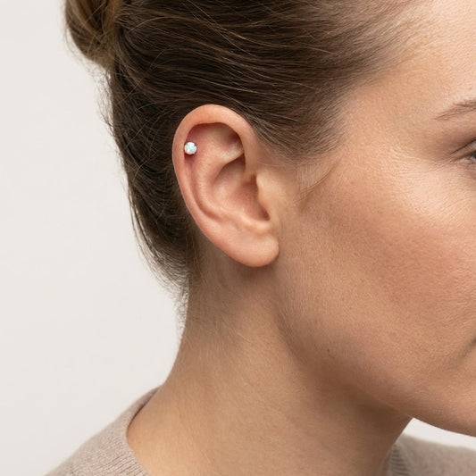 Tragus Helix Piercing – Wit Opaal – Roségoudkleur - Aramat Jewels - Piercings - cadeautip