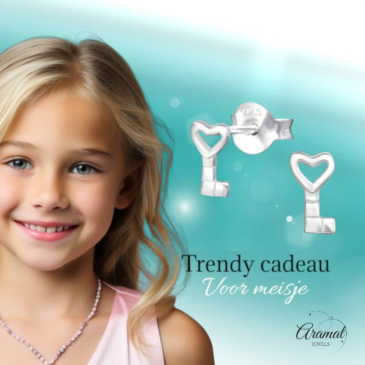 Zilveren Kinderoorbellen Sleutel 6x4mm - Aramat Jewels - Oorbellen - cadeautip