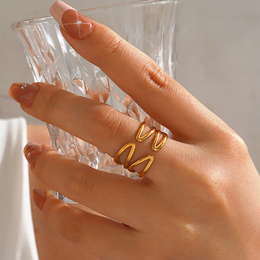 Brede One Size Ring RVS met Modern Lijnenspel (14 mm)