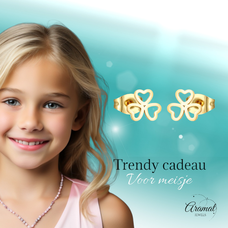 Boucles d'oreilles puces trèfle à trois feuilles couleur or – 8 mm