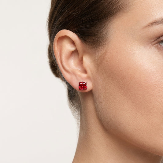 Boucles d'oreilles – Zirconium carré de 8 mm rouge sur acier inoxydable argenté 