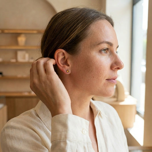 Ear Studs – Steel Crystal Topaz Silver Color (4mm) 