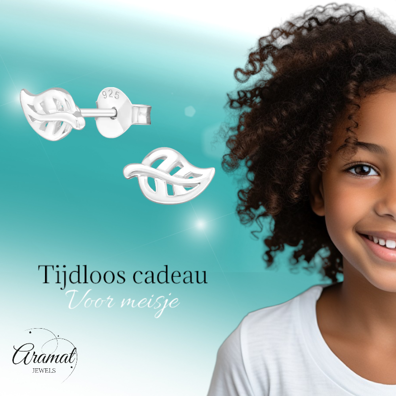 Silver Leaf Earrings – 7x5mm