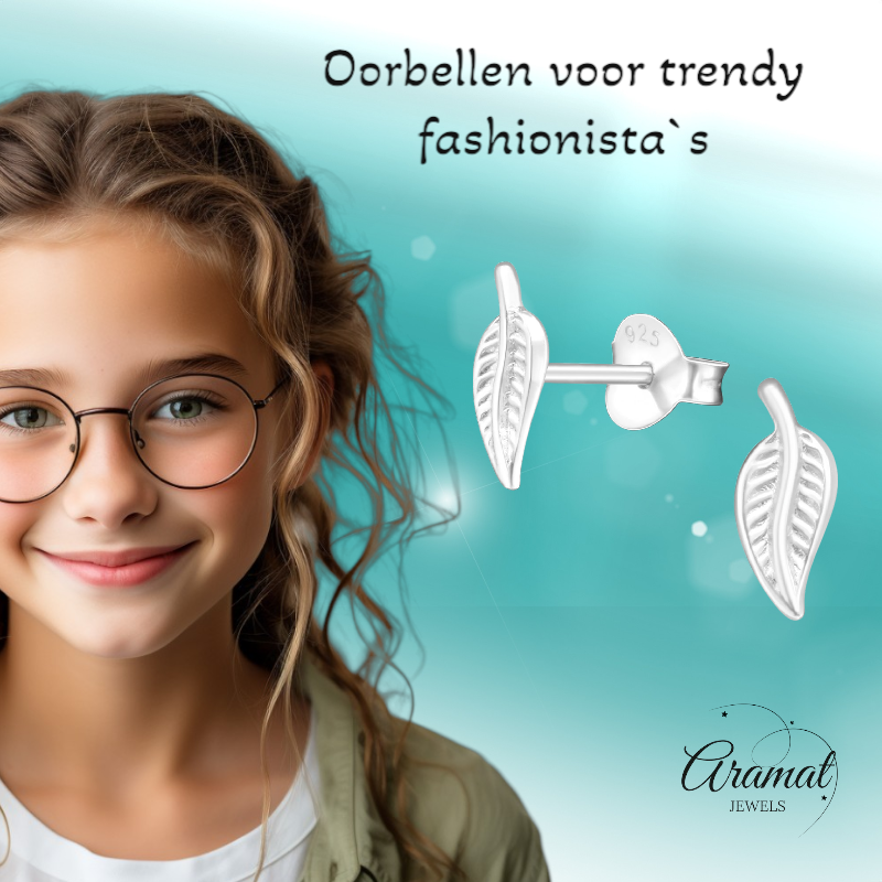 Silver Leaf Earrings – 9x4mm