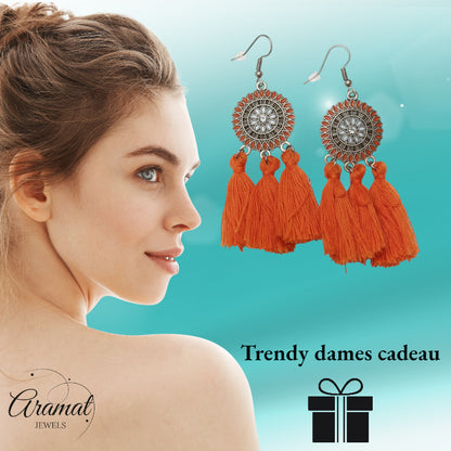 Boucles d'oreilles bohèmes d'été à pompons orange 75 mm
