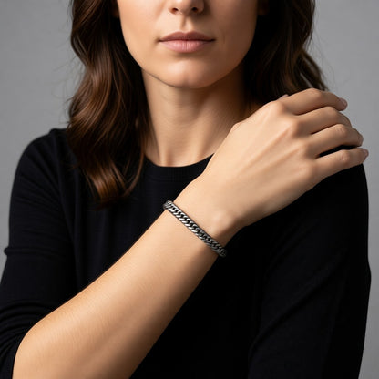Aramat Jewels dubbele gourmet armband in zilverkleurig roestvrij staal, 5mm breed en 20cm lang, met karabijnsluiting.