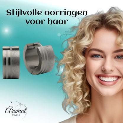 Aramat Jewels silver-tone stainless steel hoop earrings with sandblasted and polished stripes, 13mm