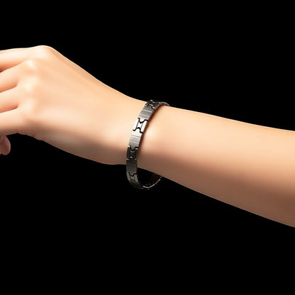 Aramat Jewels zilverkleurige roestvrijstalen armband van 21 cm met 8 mm brede schakels en een kliksluiting.
