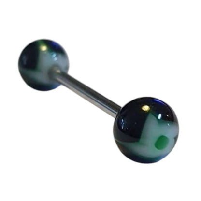 Een paar zwarte en groene glazen bollen