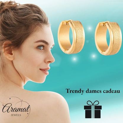 Creolen – RVS Goudkleur met Sandblasted Textuur (13mm of 20mm) - Aramat Jewels - Oorringen - cadeautip