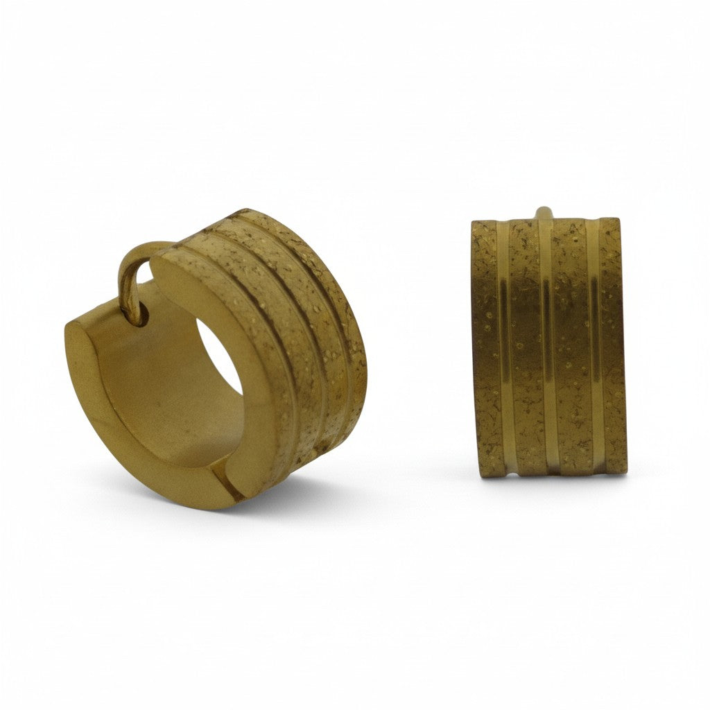 Huggies – Gold-tone stainless steel diamond-plated with sandblasted stripes 