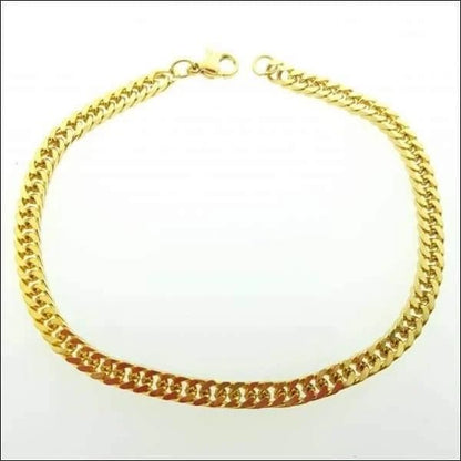 Een gouden schakelarmband