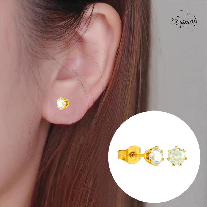 Goudkleurige AB zirkonia oorbellen – 4 mm - oor2094 - Oorbellen kopen# - 4mm - AB - AB Transparant