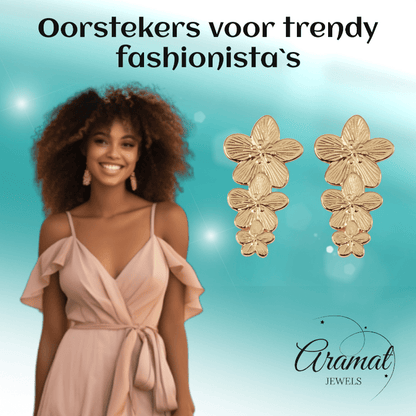 Goudkleurige Bloemen Oorstekers 42x22mm - Statement - Aramat Jewels - RVS Sieraden - Oorbellen - cadeautip