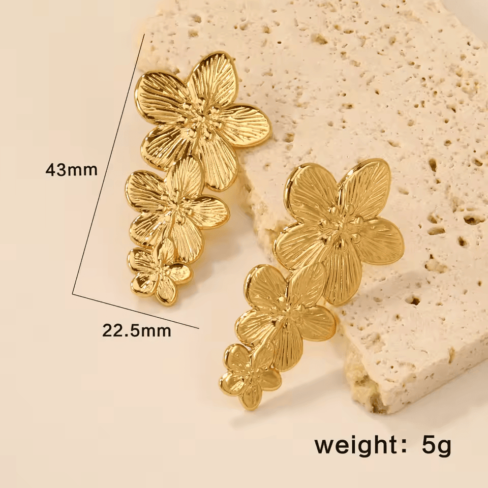 Goudkleurige Bloemen Oorstekers 42x22mm - Statement - Aramat Jewels - RVS Sieraden - Oorbellen - cadeautip