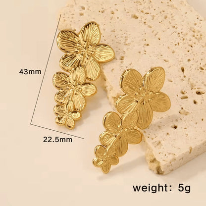 Goudkleurige Bloemen Oorstekers 42x22mm - Statement - Aramat Jewels - RVS Sieraden - Oorbellen - cadeautip