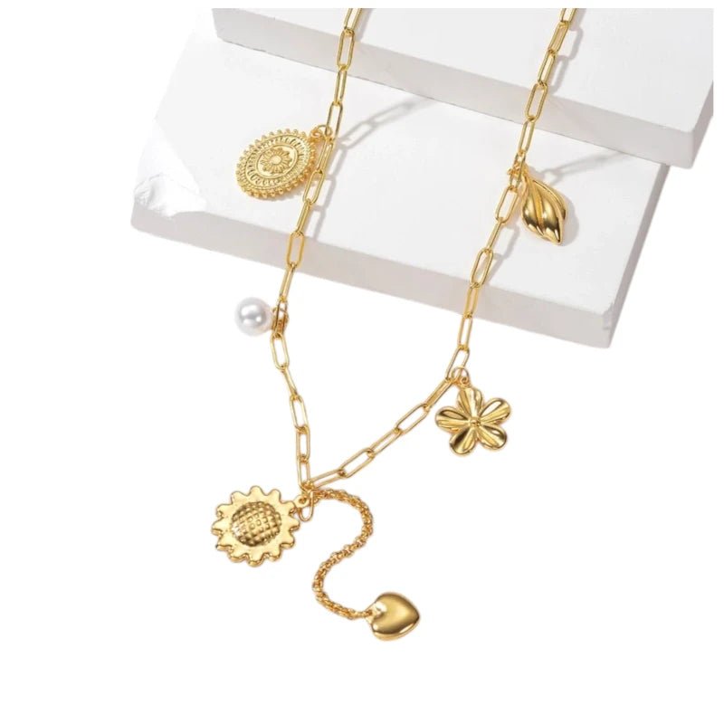 Goudkleurige damesketting met parel en bedels – 45+5 cm - ket1176 - 769522 - Halskettingen kopen# - 45cm - alles - Bedelketting