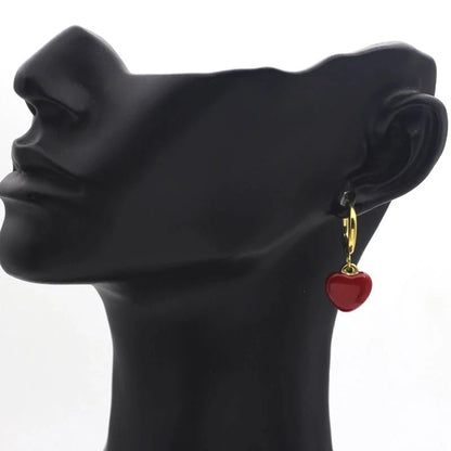 Goudkleurige Huggie Oorringen met Rood Hartje - oor6397 - 807432 - Oorringen kopen# - 14mm - alles - cadeau