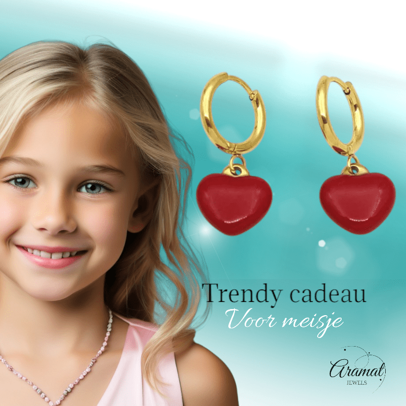 Goudkleurige Huggie Oorringen met Rood Hartje - oor6397 - 807432 - Oorringen kopen# - 14mm - alles - cadeau