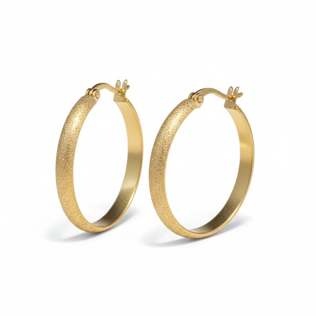 Goudkleurige Matte RVS Oorringen Sandblasted - 30 mm - Aramat Jewels - Oorringen - cadeautip