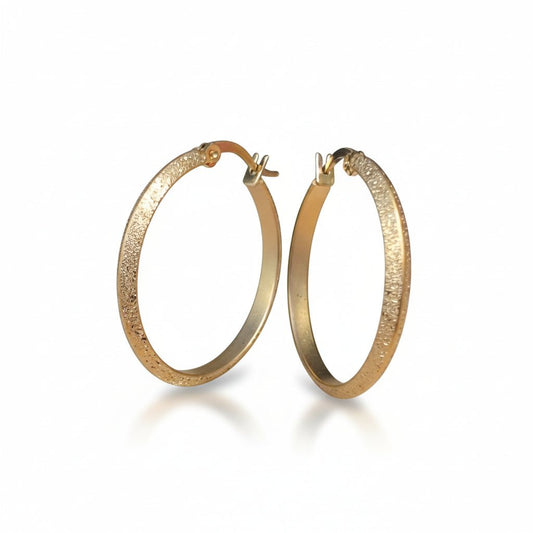 Goudkleurige Matte RVS Oorringen Sandblasted - 32 mm - Aramat Jewels - Oorringen - cadeautip