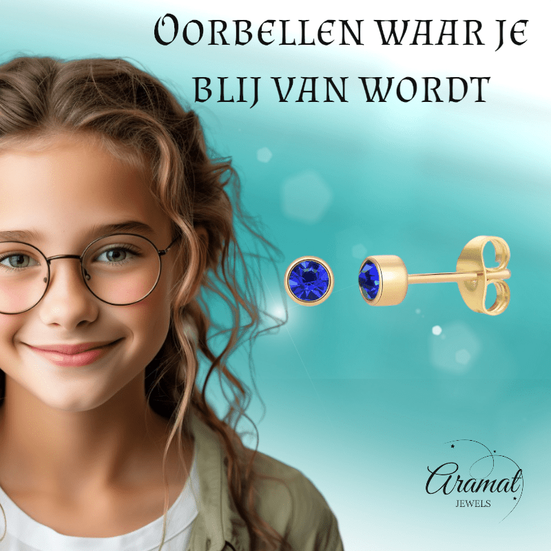 Goudkleurige Oorstekers 4mm - Donkerblauw Kristal - oor4604 - Oorbellen kopen# - 4mm - alles - blauw