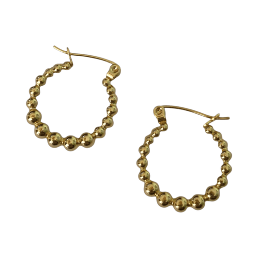 Goudkleurige Ronde Oorringen 18mm – Bolletjesmotief – RVS - oor6346 - 514384 - Oorringen kopen# - 18mm - alles - bolletjes