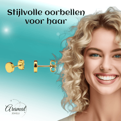 Goudkleurige Ronde Oorstekers RVS 4mm - Aramat Jewels - Oorbellen - cadeautip