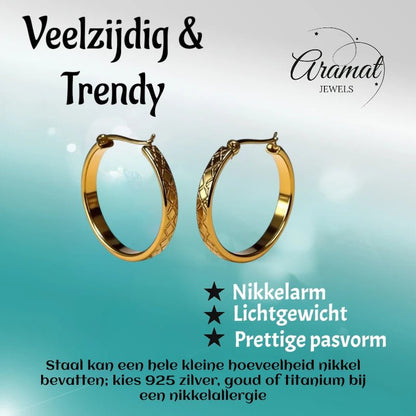 Goudkleurige RVS Oorringen met Ruitjesmotief (25 mm) - Aramat Jewels - Oorringen - cadeautip