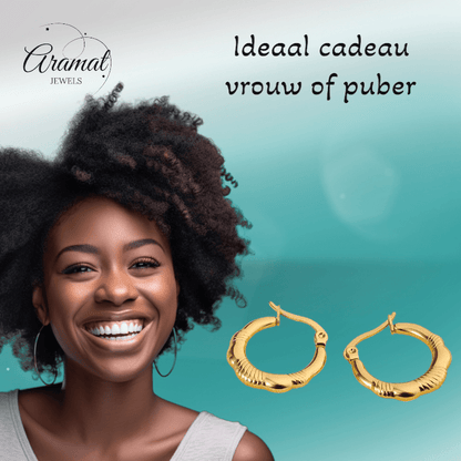 Goudkleurige RVS oorringen streepjes 20mm - oor6367 - 514397 - Oorringen kopen# - 20mm - alles - cadeau