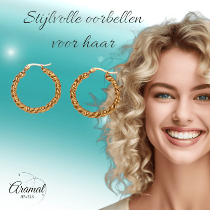 Goudkleurige RVS oorringen wikkelmotief 30mm - oor6376 - 528914 - Oorringen kopen# - 30mm - alles - cadeau