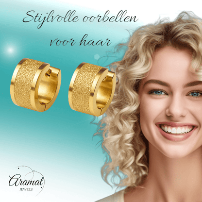 Goudkleurige RVS oorringetjes met sandblasted streep - oor5853 - Oorringen kopen# - 13mm - 7mm - alles