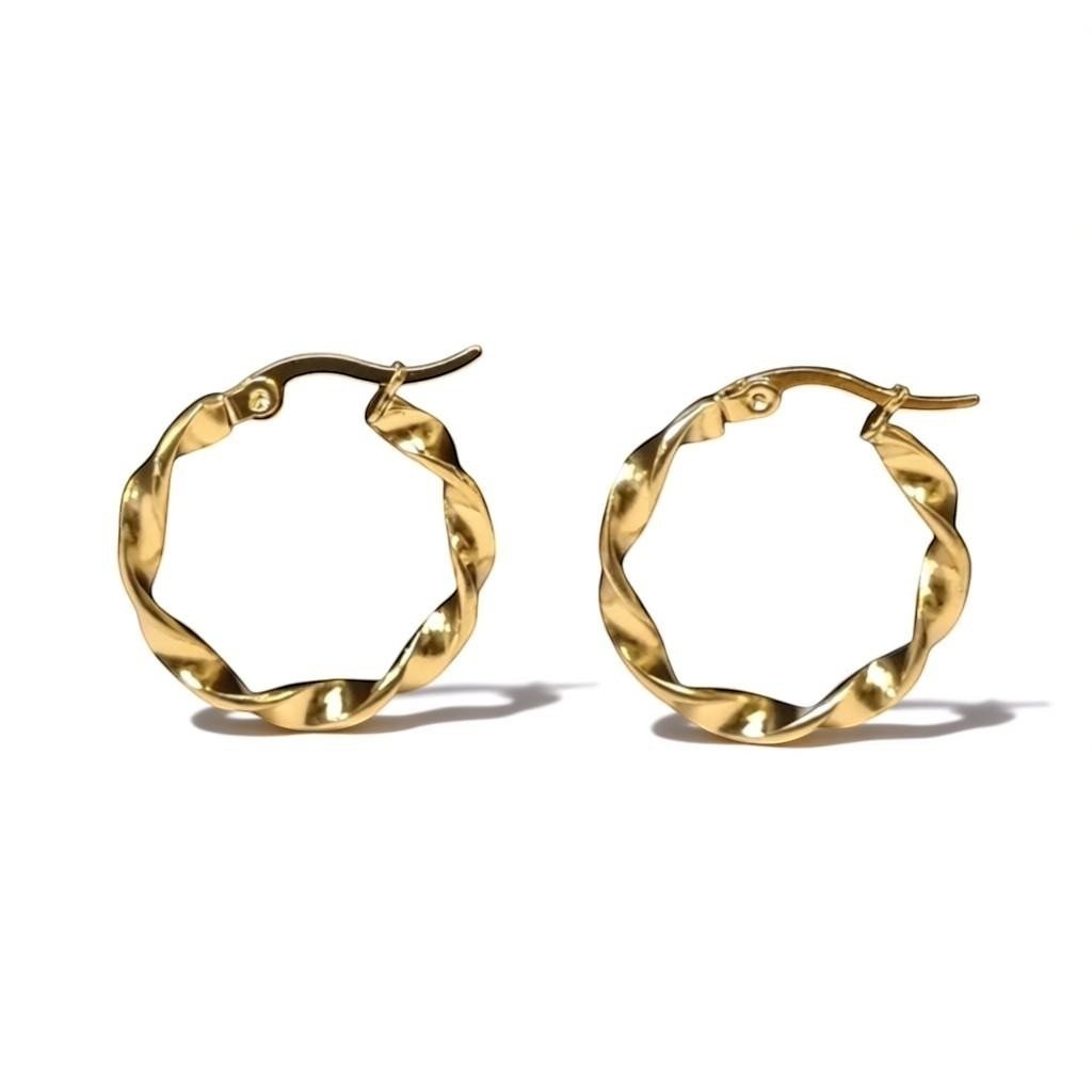 Goudkleurige RVS Wokkeloorringen Gedraaid - 20 mm - Aramat Jewels - Oorringen - cadeautip