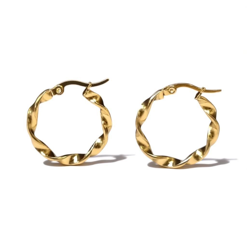 Goudkleurige RVS Wokkeloorringen Gedraaid - 25 mm - Aramat Jewels - Oorringen - cadeautip