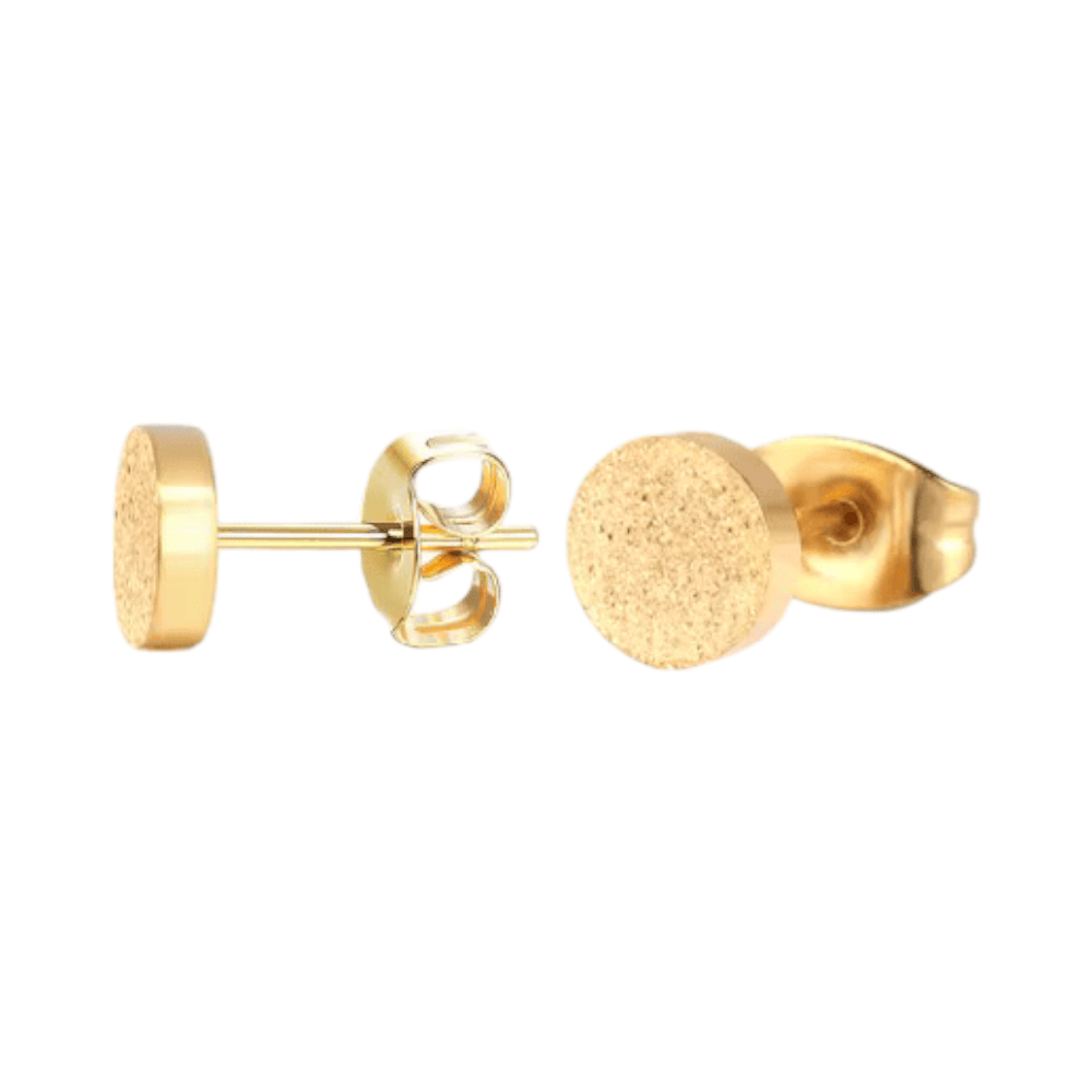 Goudkleurige sandblasted oorstekers 7mm - Aramat Jewels - Oorbellen - cadeautip