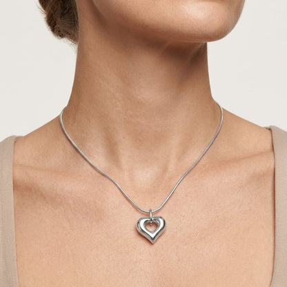 Hartvormig as sieraad met open detail – staal - Aramat Jewels - Gedenkhangers - cadeautip