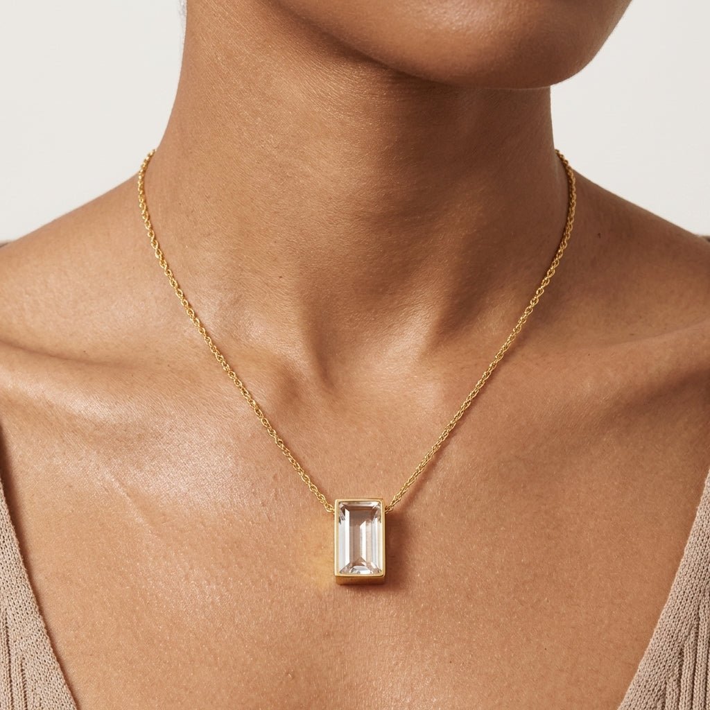 Kleine Ashanger Rechthoek met Zirkonia - Goudkleur - Aramat Jewels - Gedenkhangers - cadeautip