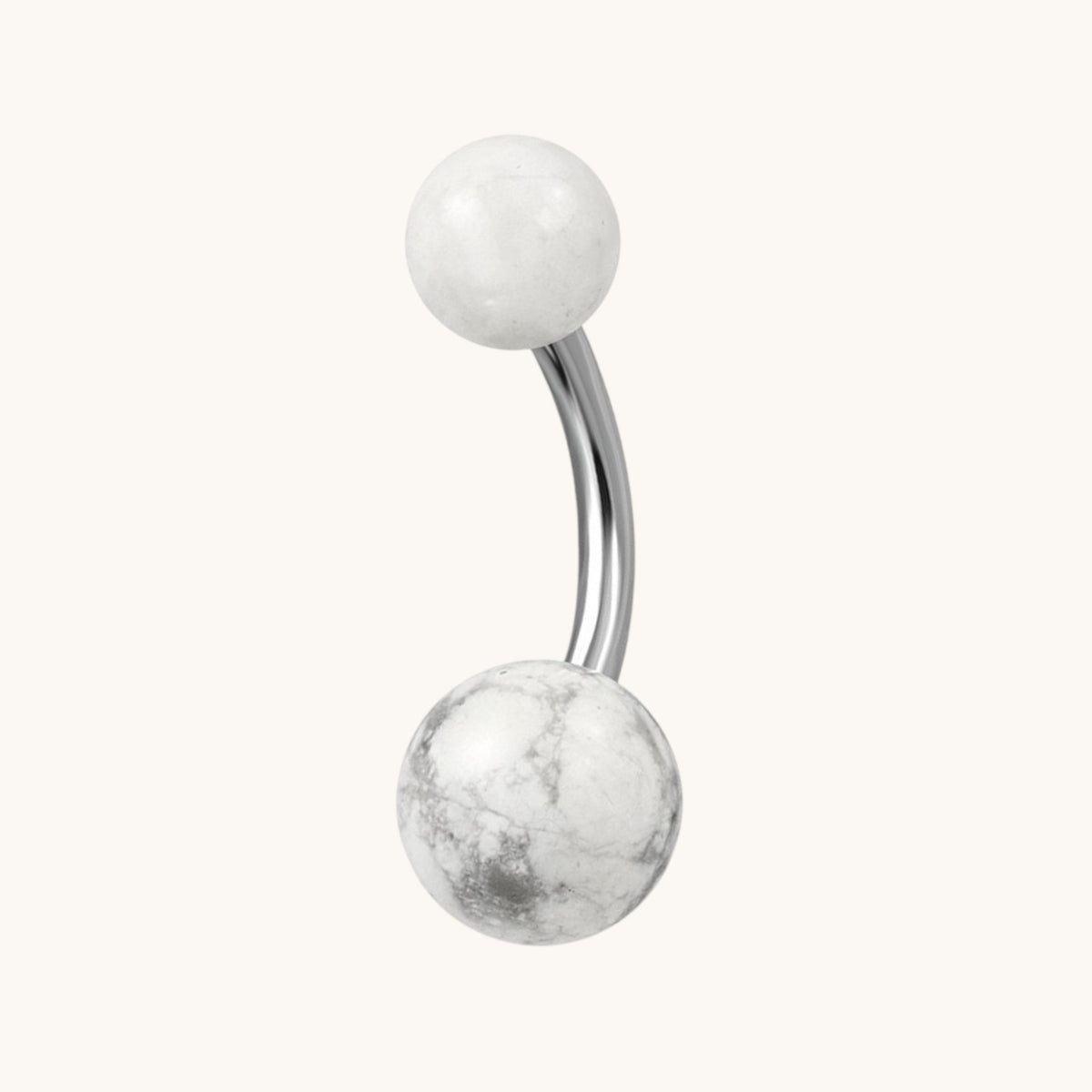 Piercing au nombril en acier et marbre blanc