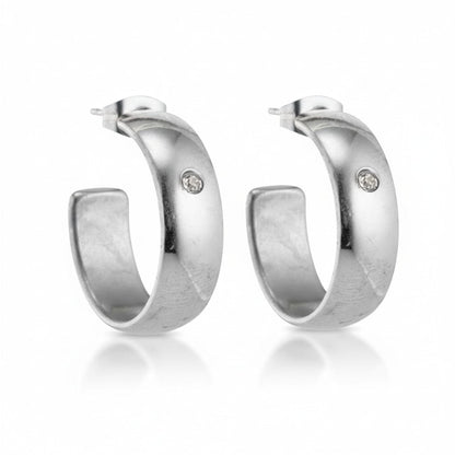 Oorbellen – 23mm Hoepel Creool Zirkonia Accent RVS Zilverkleur Unisex - Aramat Jewels - Oorringen - cadeautip