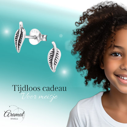 Silver Leaf Earrings Antique Look – 9x3mm