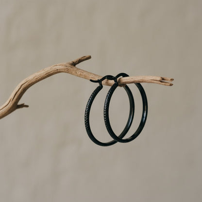 Boucles d'oreilles – 25 mm, motif à pois créoles, acier inoxydable noir, femme