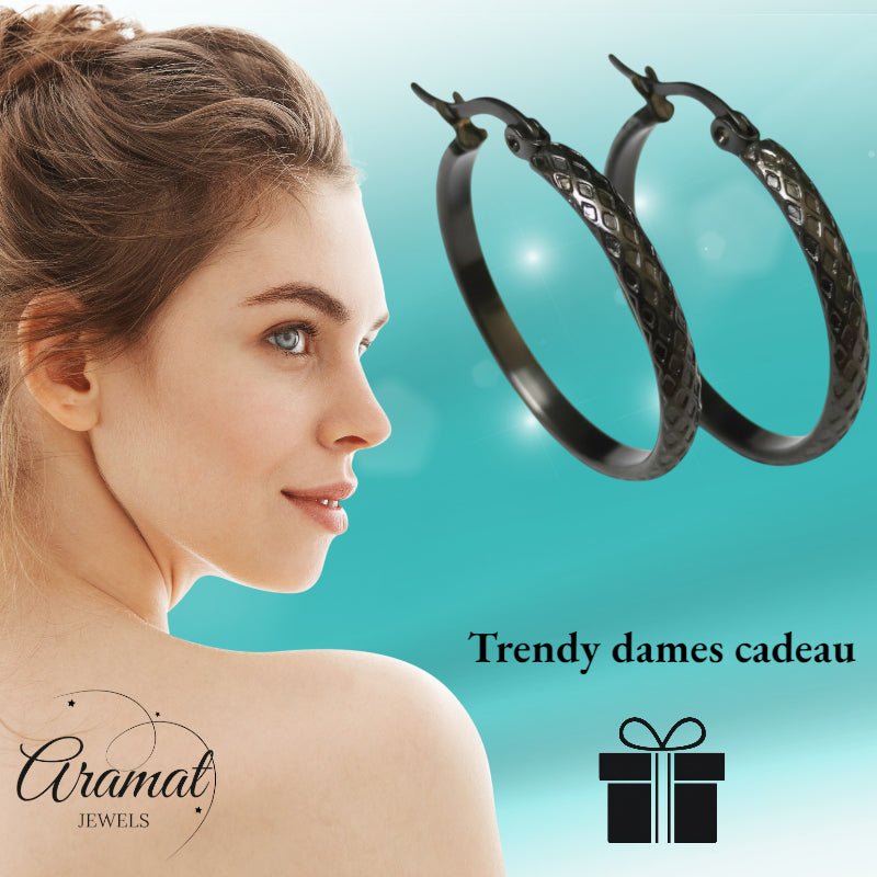 Oorringen – 30mm Creool Ruitjes Patroon RVS Zilverkleur en Zwart Dames - Aramat Jewels - Oorringen - cadeautip