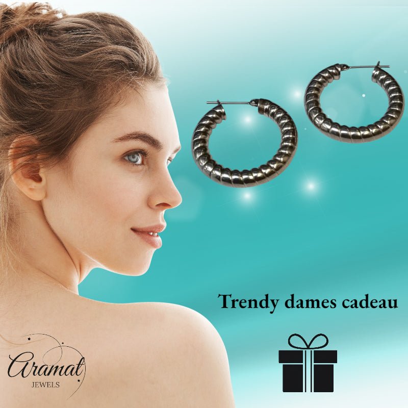 Oorringen – Staal Hol Streep Motief Zilverkleurig (30mm) - Aramat Jewels - Oorringen - cadeautip