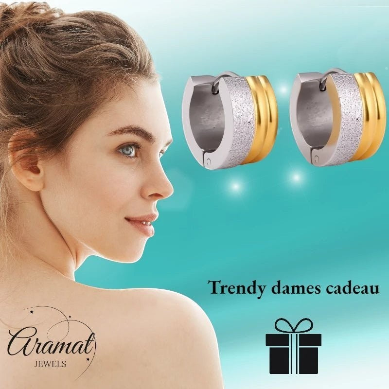 Oorringen – Staal Huggies Bicolor Strepen (13mm) - Aramat Jewels - Oorringen - cadeautip
