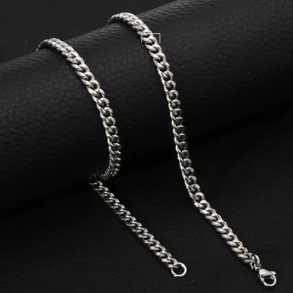 Modern Silver-Colored Gourmet Necklace Stainless Steel