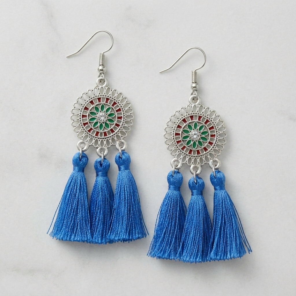 Boucles d'oreilles bohèmes d'été à pompons bleus 75 mm