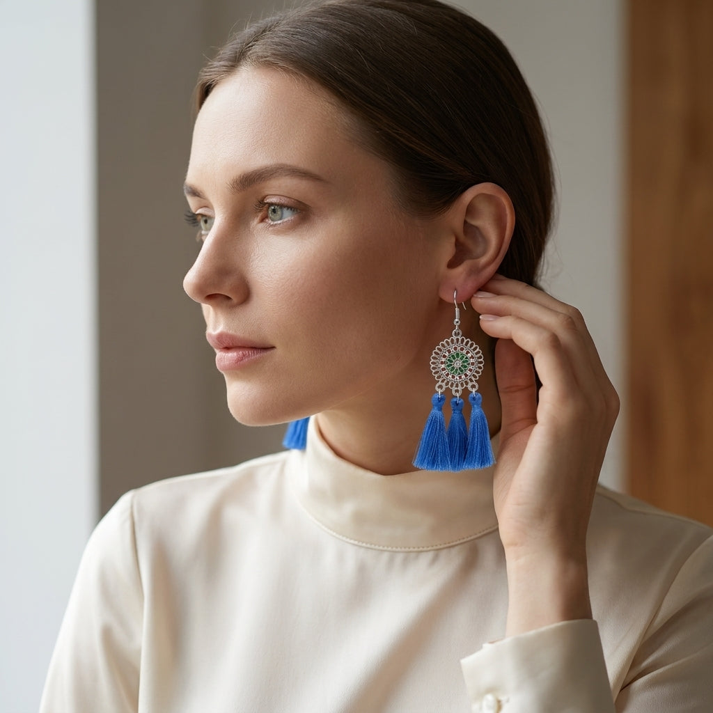 Boucles d'oreilles bohèmes d'été à pompons bleus 75 mm