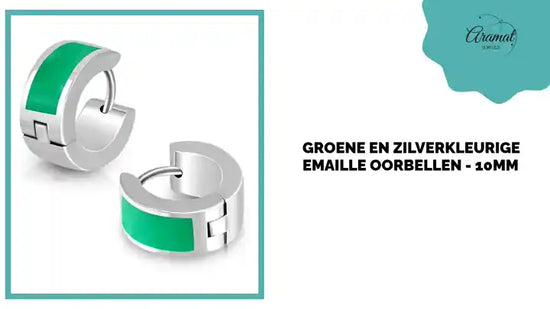 Groene en Zilverkleurige Emaille Oorbellen - 10mm by@Outfy